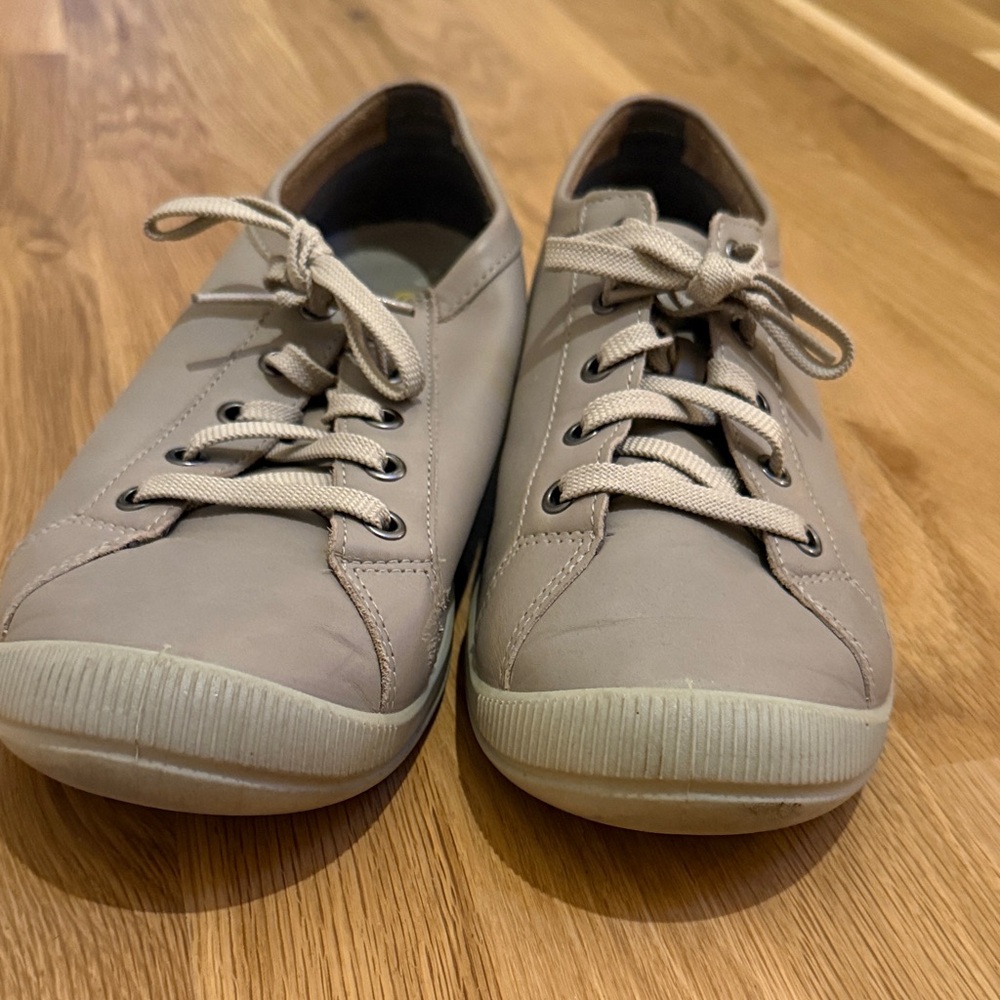 Keen Women's Taupe Lace-Up Sneakers - Picture 5 of 6